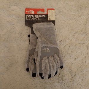 THRDUP - NWT 💕 THE NORTH FACE DENALI THERMAL ETIP GLOVE